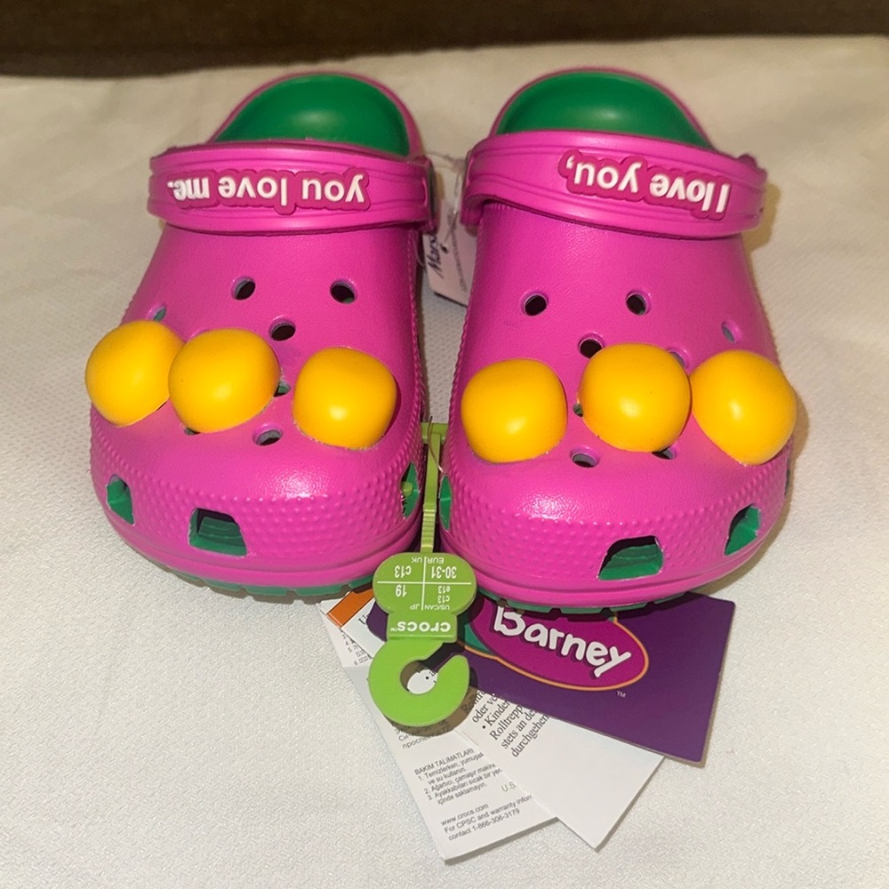 New With Tags 🏷️ Kids Barney Croc